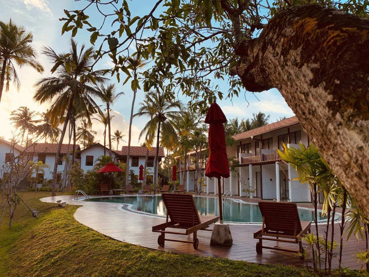 Palm Garden Ayurveda Resort Ахангама Екстериор снимка